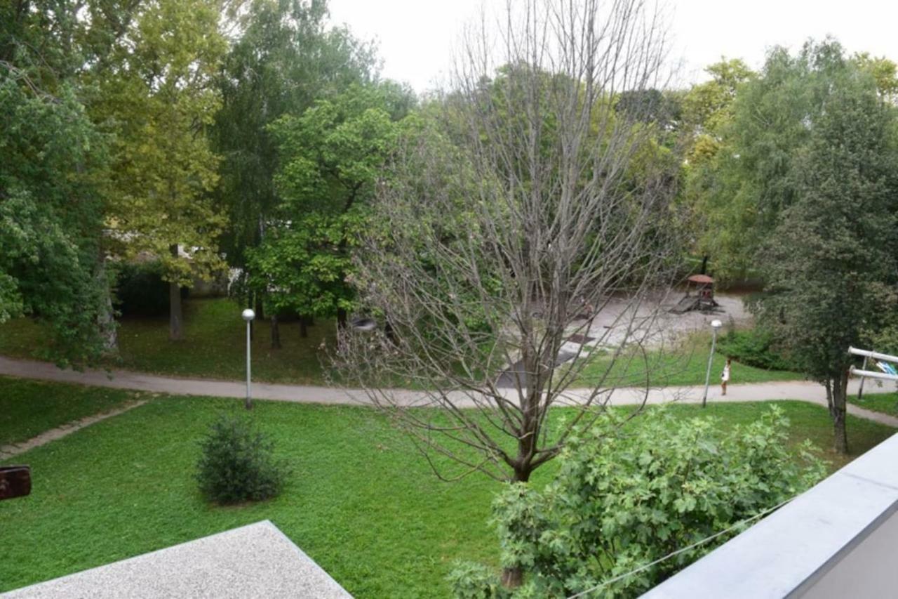 Vila Velebita, Sweet Cozy Appartement :) Zagreb Exterior foto